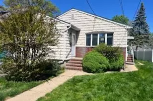 606 Colfax Ave, Kenilworth, NJ 07033 - Photo 1