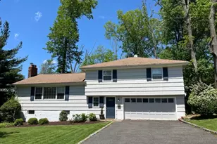 15 Clover Ct, Cedar Grove, NJ 07009 - Photo 1