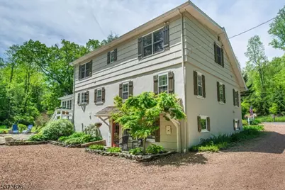 152 Fairmount Rd, Washington Township, NJ 07853 - Photo 1