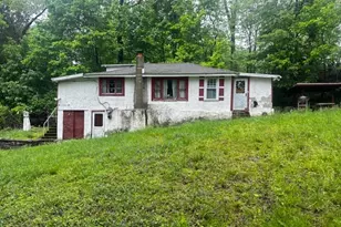 13 Maine St, Jefferson Township, NJ 07849 - Photo 1