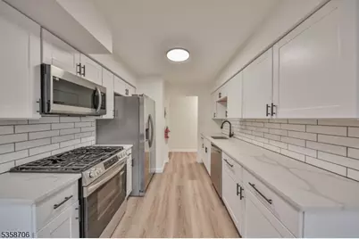 401 US Highway 22 #37 D, North Plainfield, NJ 07060 - Photo 1