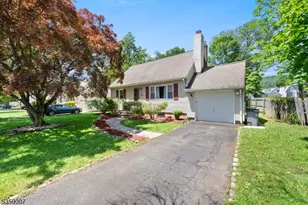 580 Mountainview Dr, North Plainfield, NJ 07063 - Photo 1