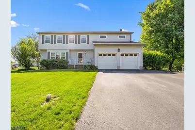 5 Portsmouth Ct, Raritan Township, NJ 08822 - Photo 1