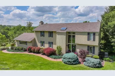 6 Green Hills Dr, Raritan Township, NJ 08822 - Photo 1