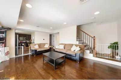 307 E Elizabeth Ave #4, Linden, NJ 07036 - Photo 1