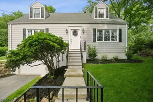 11 Western Blvd, Long Hill Township, NJ 07933 - Photo 1