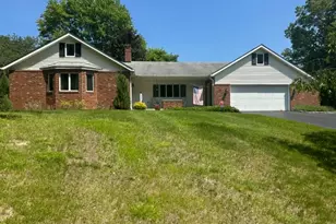 6 Geraldine Dr, Wantage, NJ 07461 - Photo 1