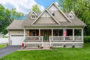 13 Brandt Ln, Bloomingdale, NJ 07403 - Photo 1
