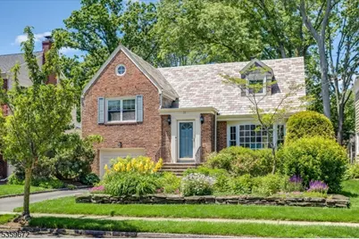 15 Essex Rd, Maplewood, NJ 07040 - Photo 1