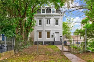 16 N 9th St, Newark, NJ 07107 - Photo 1