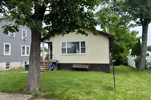 424 Jackson Ave, Manville, NJ 08835 - Photo 1