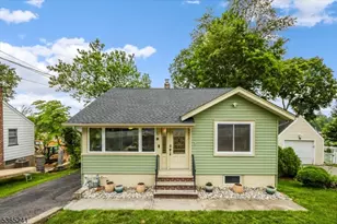 24 Southwynde Dr, Denville, NJ 07834 - Photo 1