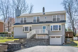 9 Hilary Ct, Vernon, NJ 07460 - Photo 1