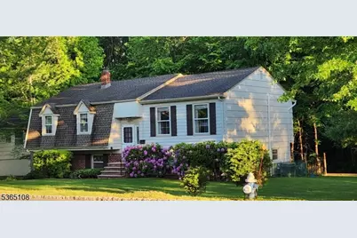 138 Garfield St, Berkeley Heights Township, NJ 07922 - Photo 1