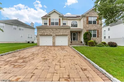 8 Cobblers Cir, Franklin Township, NJ 08823 - Photo 1