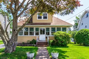 21 Riverdale Pkwy, Riverdale, NJ 07457 - Photo 1