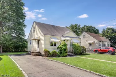 33 Phyllis Pl, Clifton, NJ 07012 - Photo 1
