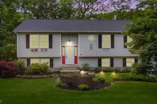 37 Evergreen Rd, Vernon, NJ 07461 - Photo 1