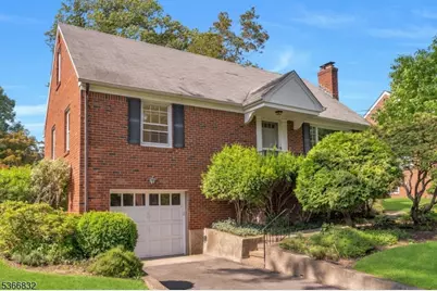 33 Ravine Dr West, Hawthorne, NJ 07506 - Photo 1