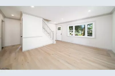 670 W Hazelwood Ave, Rahway, NJ 07065 - Photo 1