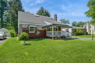 571 Greenbrook Rd, North Plainfield, NJ 07063 - Photo 1