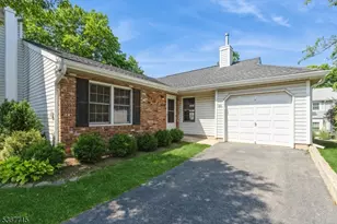 255 Glastonbury Ln, Franklin Township, NJ 08873 - Photo 1