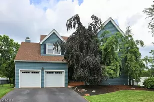 10 Wyckoff Way, Hillsborough Township, NJ 08844 - Photo 1