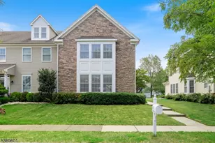 5 Horseshoe Pl, Chesterfield Township, NJ 08515 - Photo 1