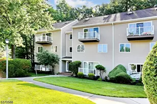 29 Presidential Dr, Englewood, NJ 07631 - Photo 1