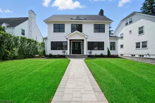 4 Warren Pl, Montclair, NJ 07042 - Photo 1
