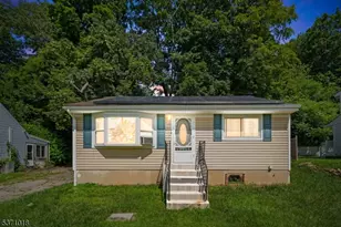 121 Brooklyn-Stanhope Rd, Hopatcong, NJ 07874 - Photo 1