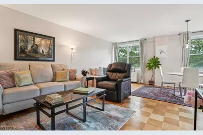 926 Bloomfield Ave #4D, Glen Ridge, NJ 07028 - Photo 1