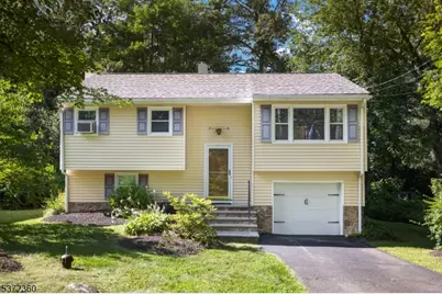 3 Sandy Hill Rd, Vernon, NJ 07419 - Photo 1