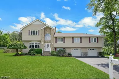 4 Fleetwood Ave (Mailbox 2, Fairfield, NJ 07004 - Photo 1