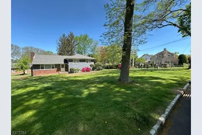 4B Acken Dr, Clark Township, NJ 07066 - Photo 1