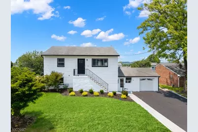 86 Mount Pleasant Ave, Woodland Park, NJ 07424 - Photo 1