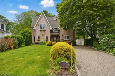 10 Fawn Ter, Jefferson Township, NJ 07885 - Photo 1