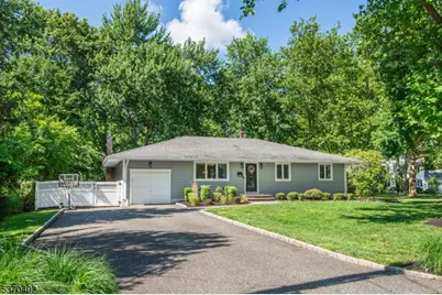 328 Chaucer Dr, Berkeley Heights Township, NJ 07922 - Photo 1