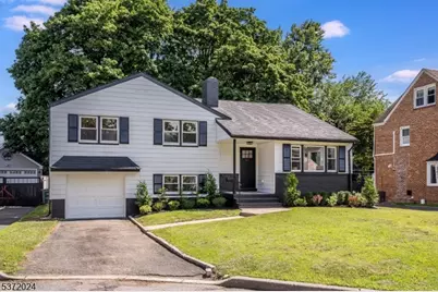 387 Berkeley Rd, Orange, NJ 07050 - Photo 1