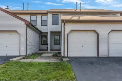 214 Spruce Ct, Raritan Township, NJ 08822 - Photo 1