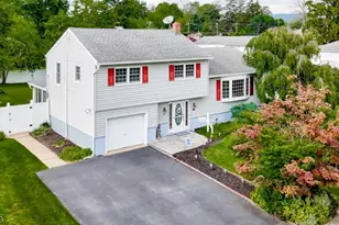 27 Dixon Pl, Wayne, NJ 07470 - Photo 1