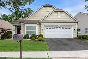 125 Stone Manor Dr, Franklin Township, NJ 08873 - Photo 1