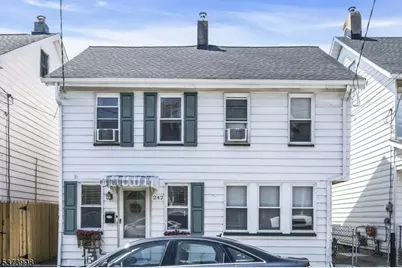 242 Chambers St, Phillipsburg, NJ 08865 - Photo 1