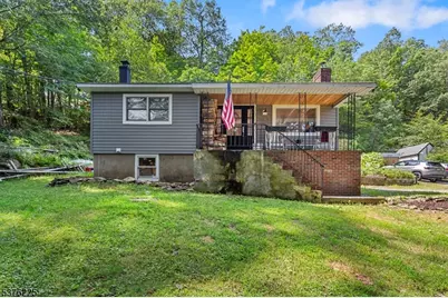 161 Breakneck Rd, Vernon, NJ 07422 - Photo 1