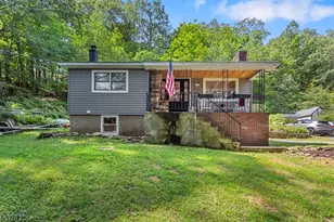 161 Breakneck Rd, Vernon, NJ 07422 - Photo 1