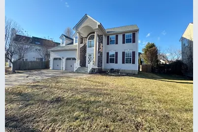 207 Natalie Dr, Phillipsburg, NJ 08865 - Photo 1