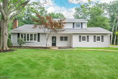 21 Manchester Dr, Hanover Township, NJ 07981 - Photo 1