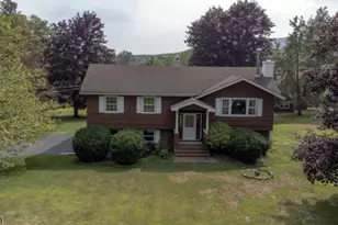 40 Medaugh Rd, Wantage, NJ 07461 - Photo 1