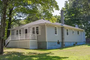 32 Mountain Rd, Hopatcong, NJ 07843 - Photo 1