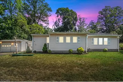 15 Dalewood Rd, Wayne, NJ 07470 - Photo 1